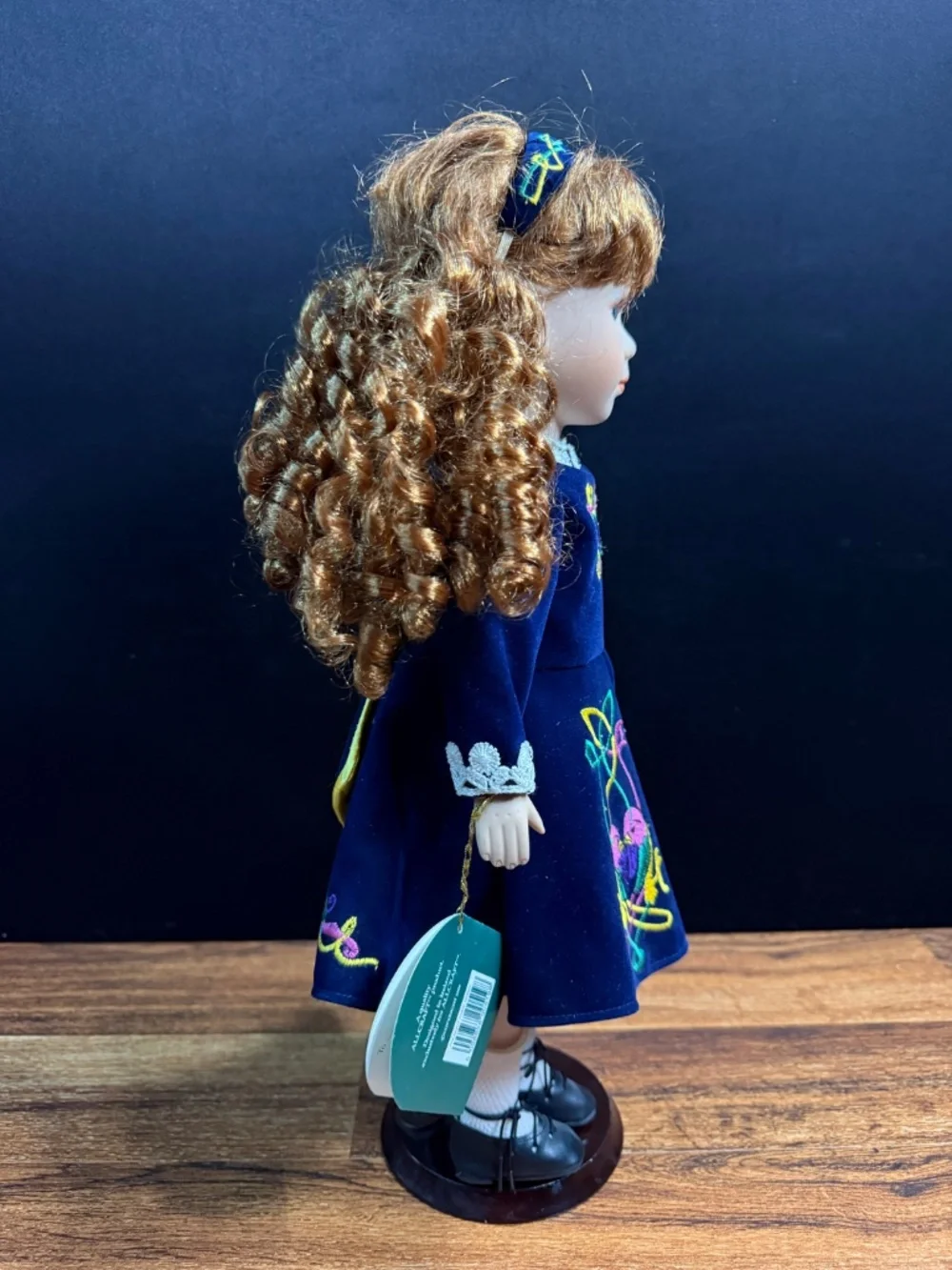 IRISH HERITAGE DOLL “Grainne” Fine Porcelain Collection Doll